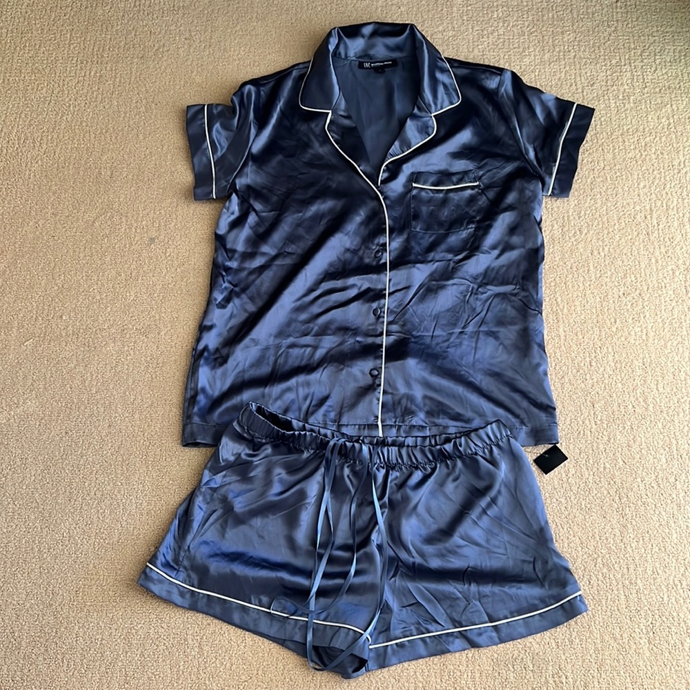 Women’s sleep wear